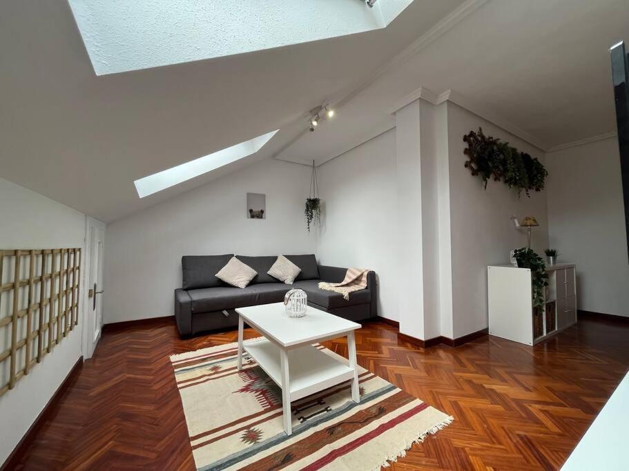 Apartamento El Fontan, Parking Gratuito Хихон Екстериор снимка